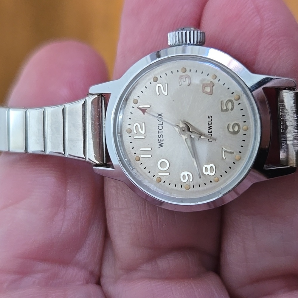 Vintage Westclox Crown Line 17 Jewels Manual Wind Watch - Picture 2 of 4